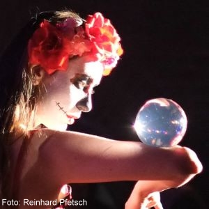 Kontaktjonglage und Show